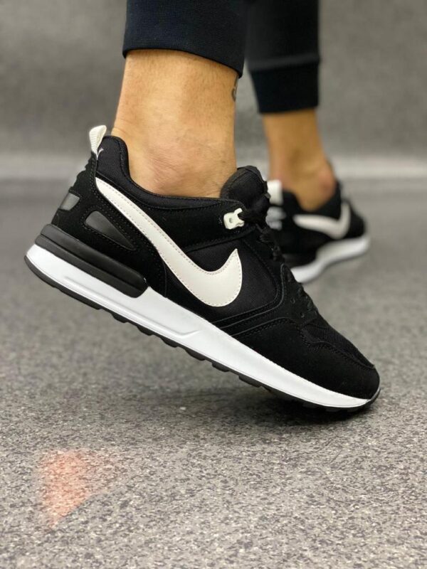 Nike 305 Siyah Spor Ayakkabı