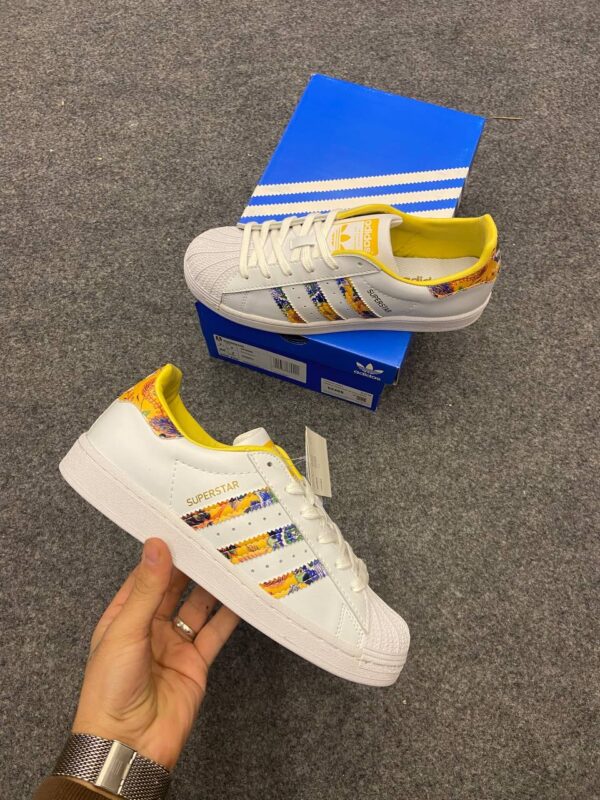 Adidas SuperStar Beyaz Renkli Spor