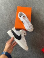 Nike Blazer Low Beyaz Siyah