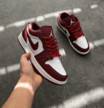 Niike Jordan Low Bordo